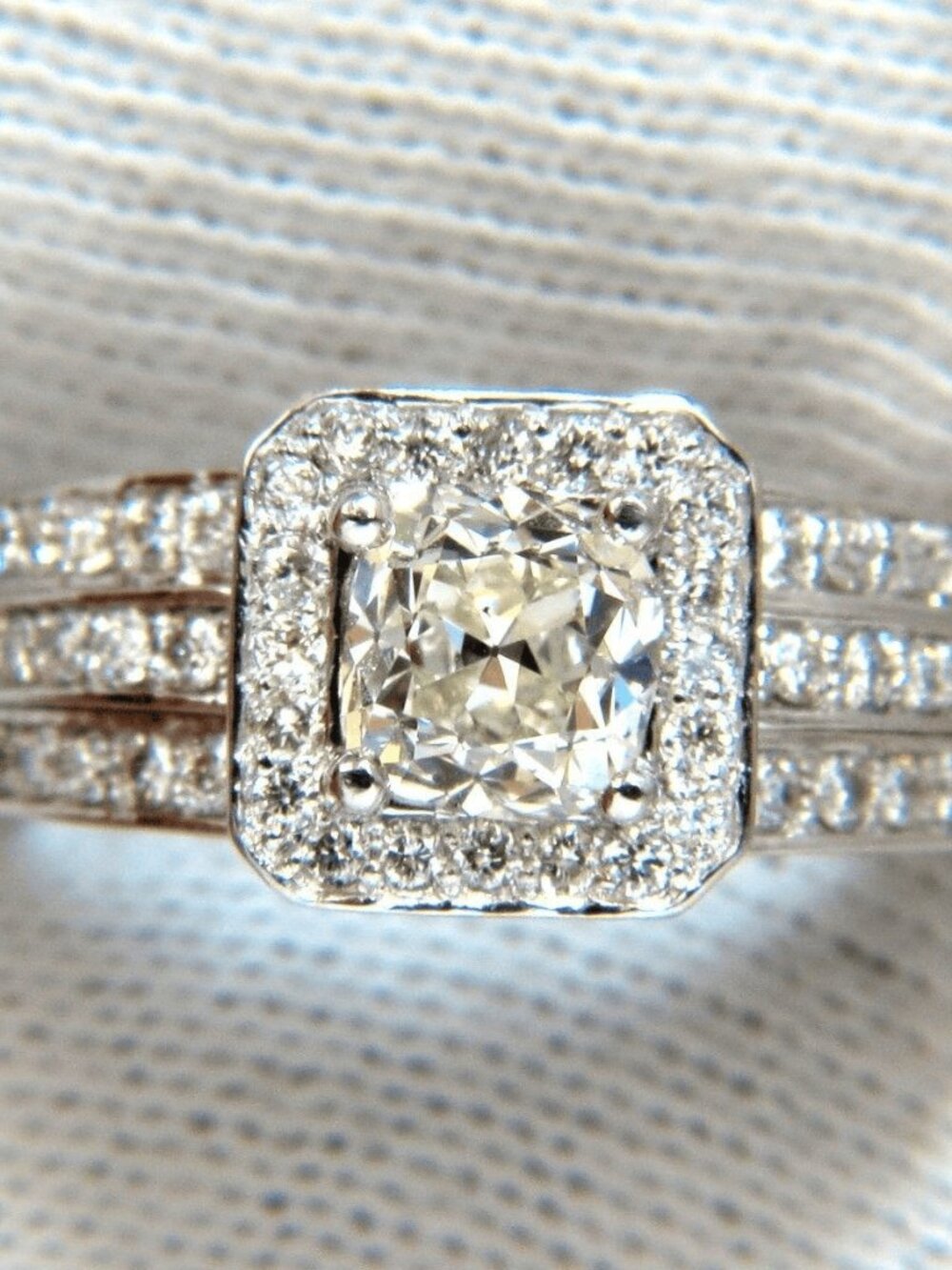 GIA Certified 1.20ct natural cushion cut diamonds ring 14kt 10024*